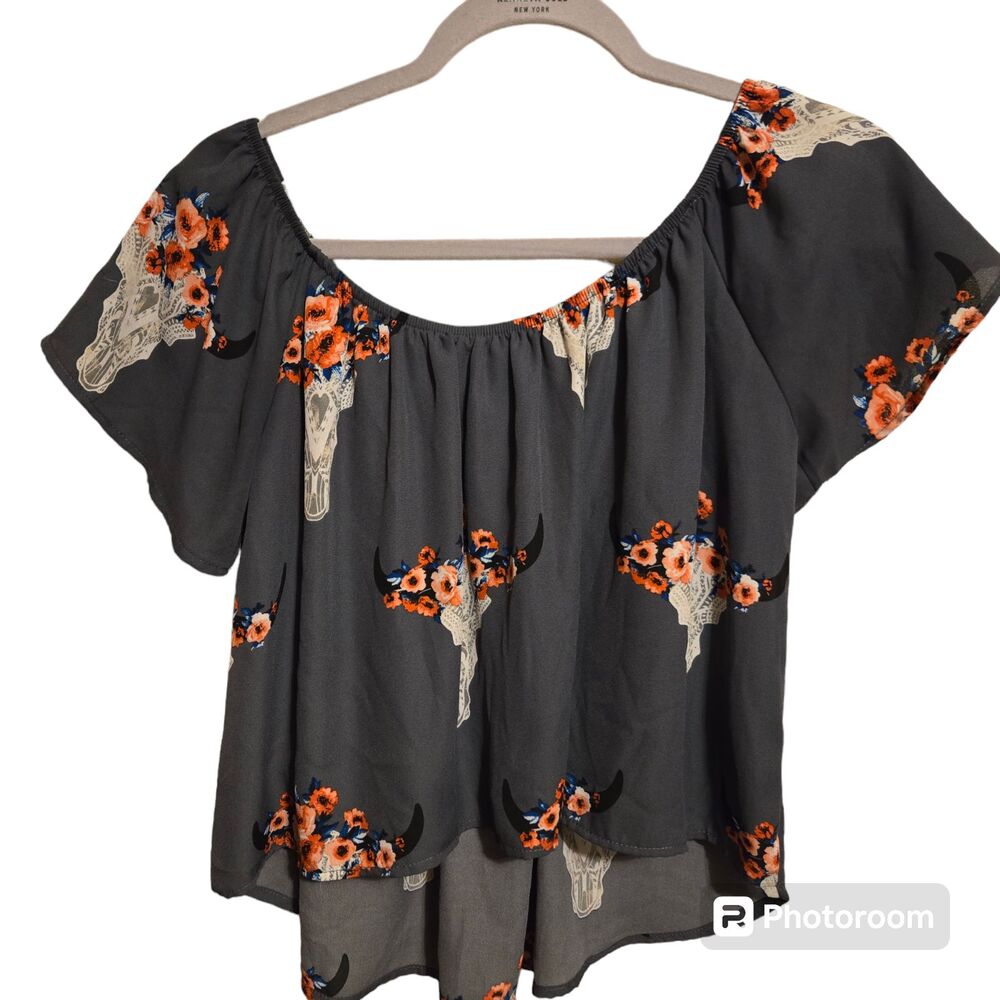 Altar'd State Gray Cow Skull Women's Medium Floral Southwest